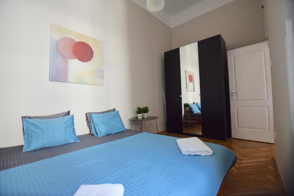 Standard Apartment By Hi5 - Muzeum 5 Budapest Exteriör bild